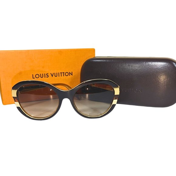 Louis Vuitton Accessories - LOUIS VUITTON Petit Soupçon Cat Eye Sunglasses Gold Sparkle Oversized w/Case